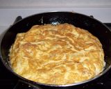 Foto del paso 7 de la receta Tortilla española y bolitas de chorizo natural