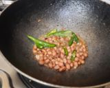 A picture of step 5 of Murmura chiwda.