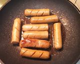 Foto langkah ke 5 dari resep Sosis Bakar Teflon.