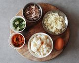 Foto langkah ke 1 dari resep Kimchi Bokkeumbab Nasi goreng Korea.