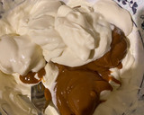Foto del paso 3 de la receta: Huevos de Pascua rellenos de chocotorta