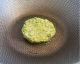 Foto del paso 3 de la receta: Tortitas de brócoli y queso