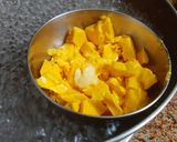 A picture of step 6 of Turnip Dryfruit Chocolate Fudge.