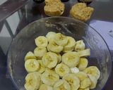 Foto langkah ke 2 dari resep Banana Cheese Cake No Mixer.