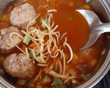 Foto del paso 2 de la receta: Albóndigas con caldillo y fideos