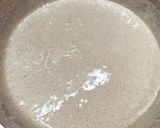 A picture of step 2 of Black glutinous cake.