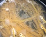 Foto del paso 6 de la receta: Espaguettis con gambas y mejillones