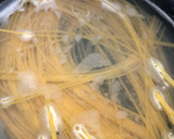 Foto del paso 6 de la receta: Espaguettis con gambas y mejillones