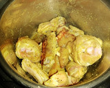 Foto del paso 2 de la receta: Paticas o manitas de cerdo con zanahoria