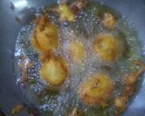 A picture of step 3 of Aloo vada with mango juice.