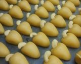 Foto langkah ke 5 dari resep Nastar Kinclong bentuk jambu mede.