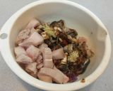Hình bước làm 5 của món Cá bớp kho măng củ