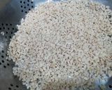 A picture of step 2 of Urad Dal Halwa.