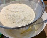 A picture of step 2 of Lemon cupcakes.