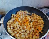 A picture of step 4 of Amritsari Chole.