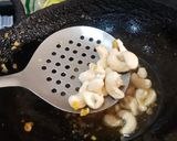 A picture of step 3 of Cornflakes Chivda. (Makai Chivda).