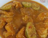 A picture of step 4 of Prawns gravy.
