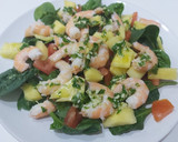 Foto del paso 1 de la receta: ENSALADA DE ESPINACAS CON LANGOSTINOS, y vinagreta de ajo