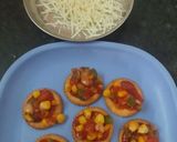 બિસ્કિટ પિઝા (Biscuit Pizza Recipe In Gujarati) રેસીપી સ્ટેપ4ફોટો