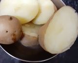 A picture of step 1 of Potato bharta.