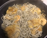Foto del paso 4 de la receta: Merluza con gulas