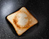 Gambar langkah 2 resipi Brie Toast with Mushrooms & Omelette.