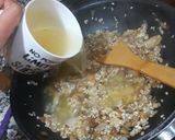 Foto del paso 3 de la receta: Risotto de setas 🍛🍄