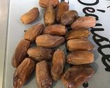 Une image de l'étape 1 de Croustillants de bricks aux dattes, amandes et miel.