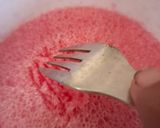 A picture of step 4 of Watermelon ice gola.