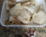 Foto del paso 1 de la receta: Setas al ajillo