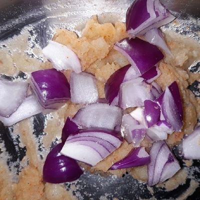 পেঁয়াজ পরোটা (peaj porota recipe in bengali)