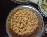 A picture of step 1 of Ragda Vadapav.