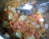 A picture of step 3 of Taka Tak Bhel.