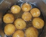 A picture of step 7 of Semolina Rose-Jamun.