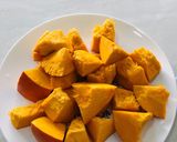 Foto langkah ke 2 dari resep Kolak labu kuning dan mutiara.