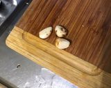 Une image de l'étape 3 de Duo de pommes de terre à la crème de truffe, ail et oignon.