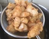 Foto langkah ke 2 dari resep Ayam Madu Minyak Wijen (Honey Sesame Chicken).