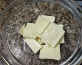 A picture of step 1 of Pomegranate in white chocolate.