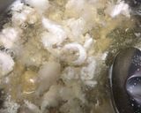 รูปขั้นตอนการทำที่ 5 ของ ต้มยำไก่ใส่เห็ดนางฟ้า น้ำใส