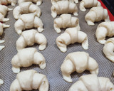 Foto del paso 6 de la receta: Medialunas ❤️