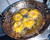 મેંદુ વડા (Medu Vada Recipe In Gujarati) રેસીપી સ્ટેપ5ફોટો