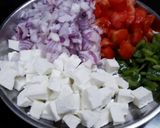 ब्रेड पिज़्ज़ा (Bread Pizza recipe in Hindi) रेसिपी चरण 1 फोटो