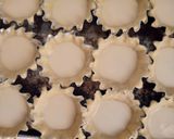A picture of step 8 of Egg Tart.