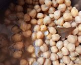 A picture of step 2 of Hummus.
