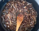 A picture of step 2 of Pan fried Steak and Balsamic Onions.