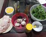 Foto del paso 1 de la receta: Ensalada de espinacas con tocino estilo Anto