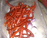 Foto langkah ke 1 dari resep Sambal merah ala Padang.