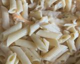 Foto del paso 9 de la receta: Macarrones al Salmón con crema de 4 Quesos, huevos y nata