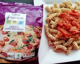Paradicsomos-fokhagymás teljeskiőrlésű tészta recept fázis 3 fotója
