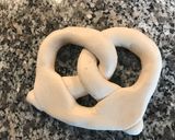 Szezámos, sós perec (glutén- és tojásmentes) recept fázis 3 fotója